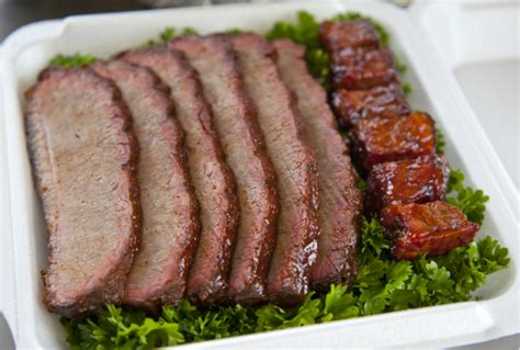 Cooking A Whole Brisket Overnight Is Perfection Cooking Brisket Beef Brisket