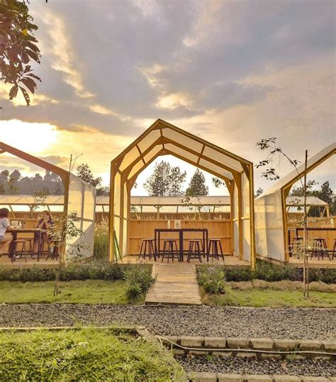 Lokasi Tiket Masuk Dan Harga Menu Kala Cemara Cafe Bandung West Java