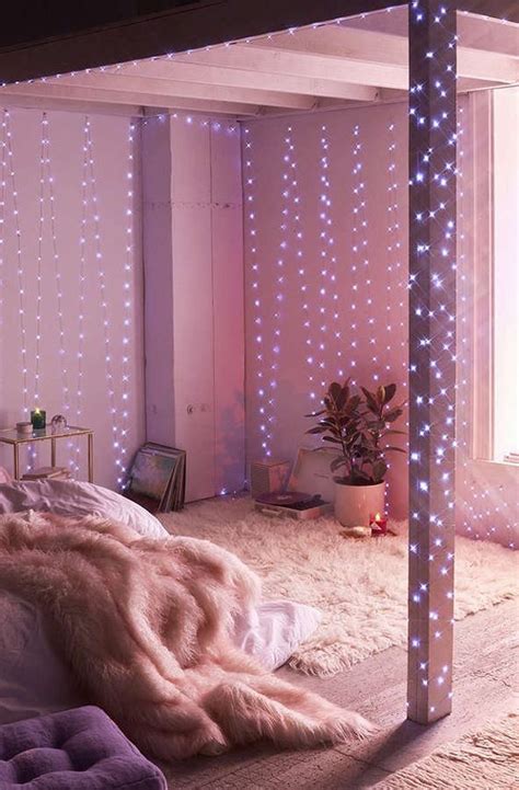 27 Cool String Lights Ideas For Bedrooms - DigsDigs