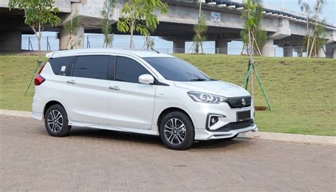 Intip Deretan Fitur Dan Kelebihan Suzuki All New Ertiga Hybrid