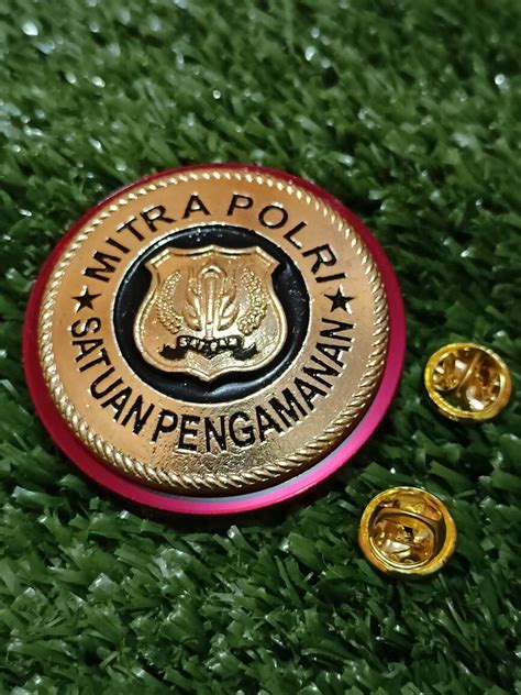 Lencana Mitra Polri Satpam Gold Paku Lazada Indonesia