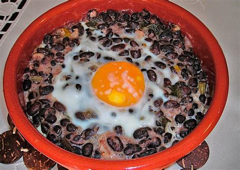 Alubias Negras Con Yogur Y Huevo Al Horno Receta De Cocinar Con