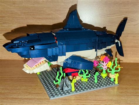 Megalodon : r/lego