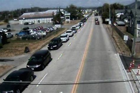 Abbotsford police report 13-km lineup for Sumas border crossing - The ...