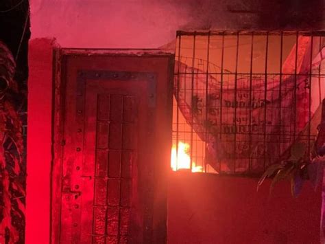 Se Incendian Dos Casas Habitaci N En Jardines Del Sol