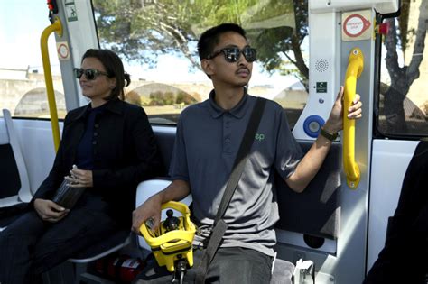 San Francisco Launches Driverless Bus Service Following Robotaxi