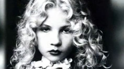 Irina Ionesco Condamnée Pour Les Photos érotiques De Sa Fille Enfant