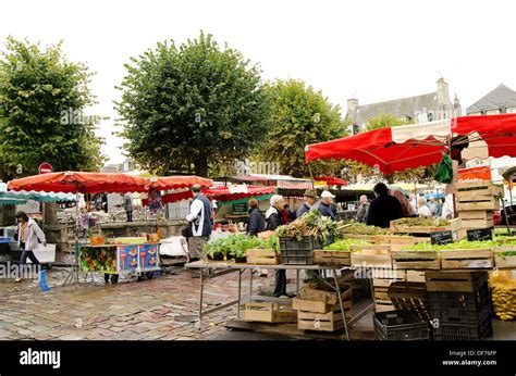 Dinan vill hi-res stock photography and images - Alamy