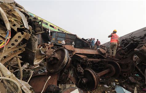 Choque De Trenes En La India Suma 233 Muertos Y 900 Heridos El Siglo