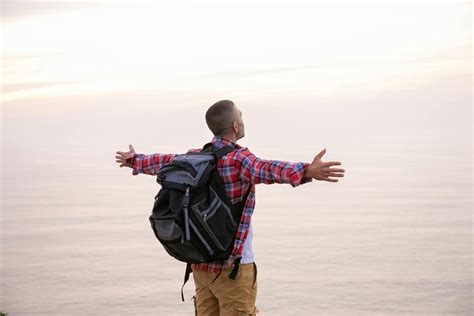 How to Deal with Loneliness While Traveling Solo | Vanlife notes