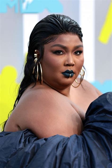 Lizzo At Mtv Vmas In Newark Hawtcelebs