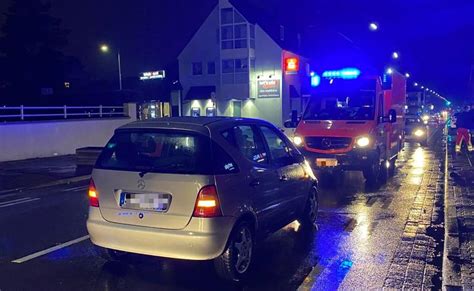 Unfall In Siegburg Rollerfahrer Verletzt Sich Nach Kollision Mit Pkw