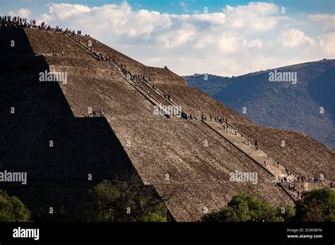 La Pirámide Del Sol En Teotihuacan Un Lugar Declarado Patrimonio De La Humanidad Por La Unesco