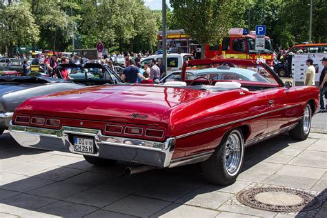 1971 Chevrolet Impala Convertible (rear view) | 1970s | Paledog Photo Collection