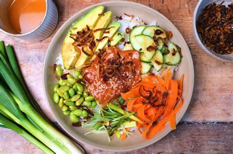 Salmon Poke Bowl Recipe High Protein Meal Prep Myprotein™