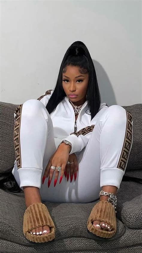 Four Sizzling Hot Nicki Minaj Bikini Looks