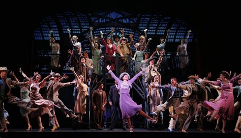 Ada Grey Reviews for You: Review of 42nd Street (Broadway in Chicago)