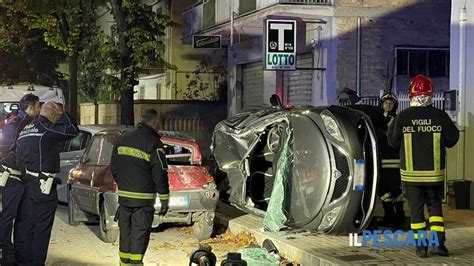 Pauroso Schianto Tra Due Auto In Via Tavo Una Si Ribalta E Finisce