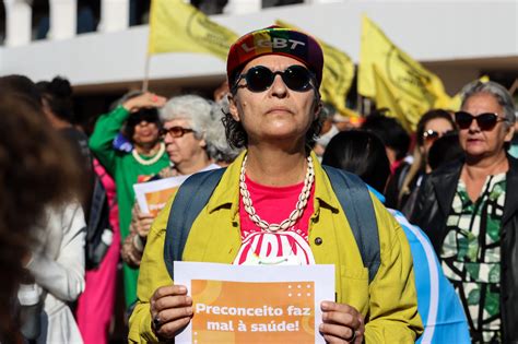 Ato P Blico Em Defesa Do Sus Da Vida E Da Democracia Re Ne Militantes