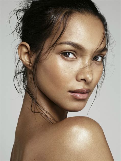 Lais Ribeiro Women Management