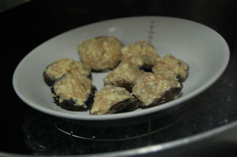 Stuffed mushrooms recipe and stuffed tofu puffs recipe | Easy Chinese ...