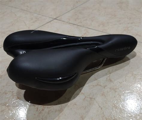 Selle Royal Respiro Athletic W Integrated SR Rear Light Sports