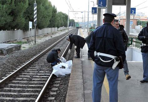 Travolto Dal Treno A Porto San Giorgio Muore Vigile Urbano