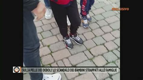 Sulla Pelle Dei Deboli Lo Scandalo Dei Bambini Strappati Alle Famiglie Fuori Dal Coro Video