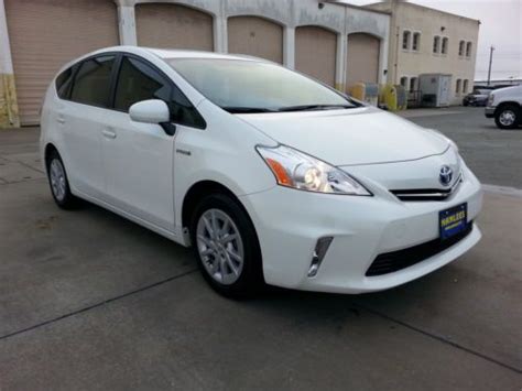 Buy Used 2013 TOYOTA PRIUS V Hybrid Pearl White Back Up Cam