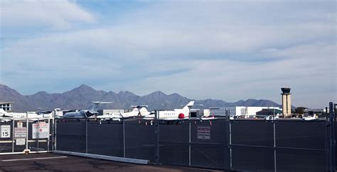 What Airlines Fly Out of Scottsdale Airport?