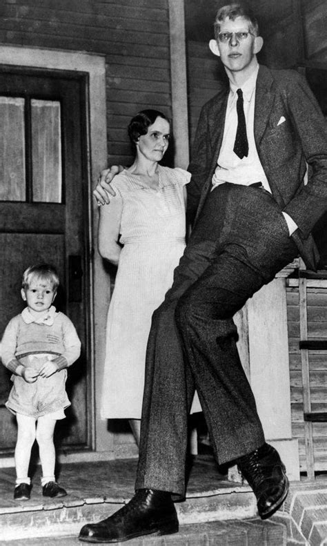 This Is Robert Wadlow The Worlds Tallest Man That Ever Lived 17 Pics