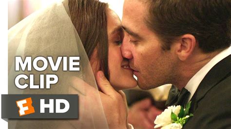 Jake Gyllenhaal And Maggie Gyllenhaal Kiss – Telegraph