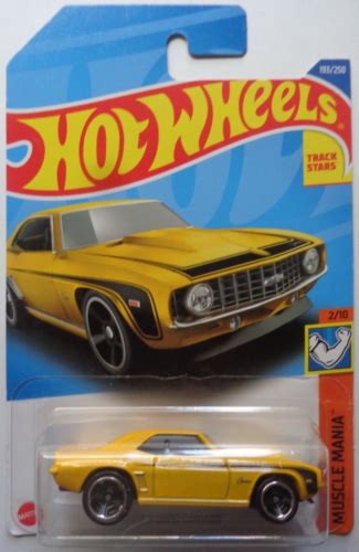 Hot Wheels Muscle Mania Copo Camaro Yellow Int