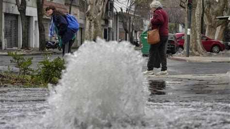 Se Rompi Un Ca O De Aguas Santafesinas En Zona Sur Y La Calle Se