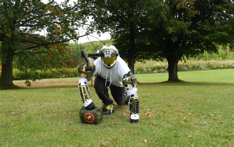 Falling leaves = It's Grifball season! : r/halo