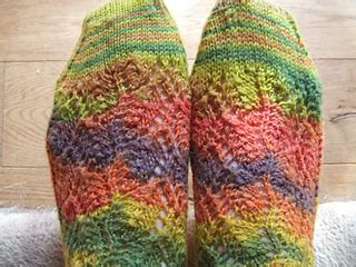 Ravelry Watercress Leaves Socks Pattern By Winwick Mum