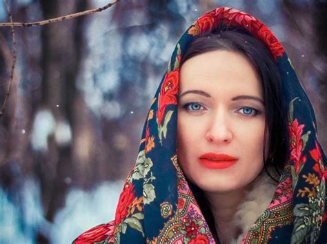 Русской женщине (Валерий Казачий) / Стихи.ру