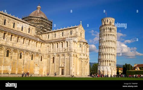 Torre Pendente Di Pisa Immagini E Fotografie Stock Ad Alta Risoluzione