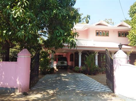 30 Cent Residential Land With 2600 SqFt House For Sale At Thrissur