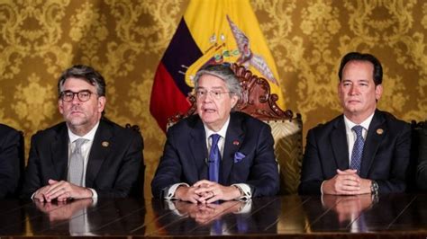 Guillermo Lasso Presidente De Ecuador Decretó El Miércoles 17 De Mayo