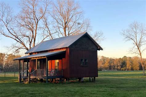 17 Remote And Relaxing Farm Stays On Airbnb Farm Stay Relaxing