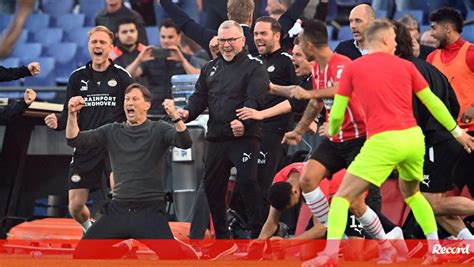 Roger Schmidt Conquista Ta A Da Holanda Pelo Psv Internacional