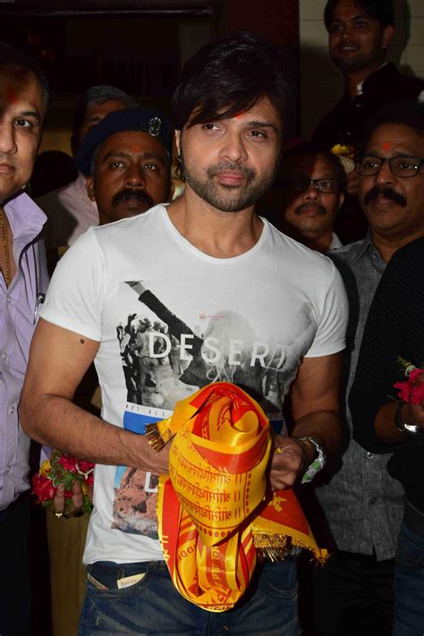 Himesh Reshammiya Visits Siddhivinayak Mandir To Offer Prayers As