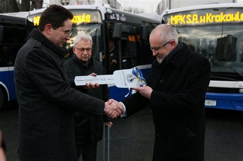 Aktualności 15 autobusów midi z silnikami Euro 6 w Krakowie