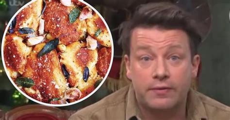 Jamie Oliver Reveals How To Get Perfect Roast Potatoes For Christmas Dinner Chronicle Live