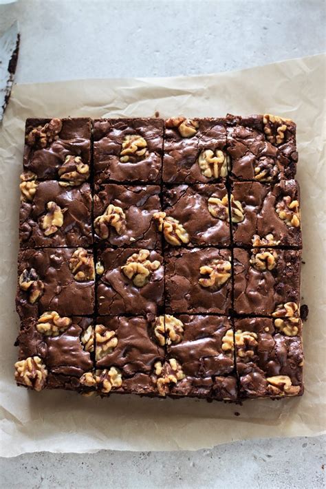 Walnut Brownies | URBAN BAKES