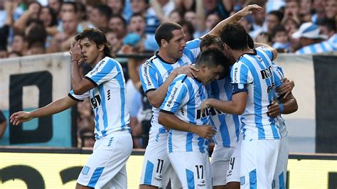 Provocaciones A Tevez Entre Las Imágenes Del Racing Boca Infobae