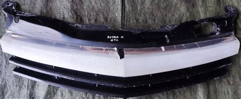 Opel Astra H GTC Grill Atrapa Przód Zderzaka 12611791702 oficjalne