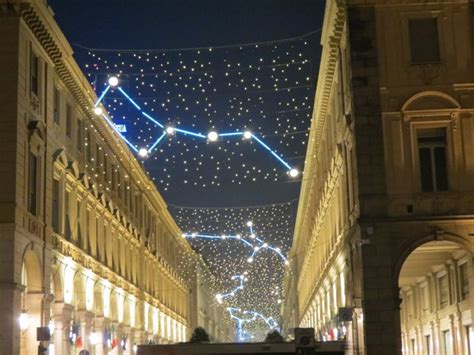 Luci D Artista Le Installazioni Luminose Di Torino Mole