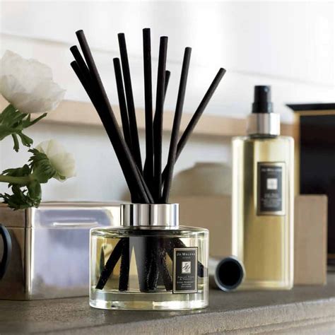 Jo Malone English Pear and Freesia Diffuser Review | POPSUGAR Beauty